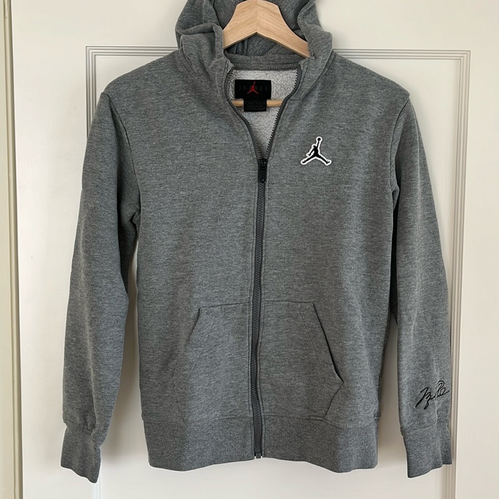 Boys Jordan zip up hoodie